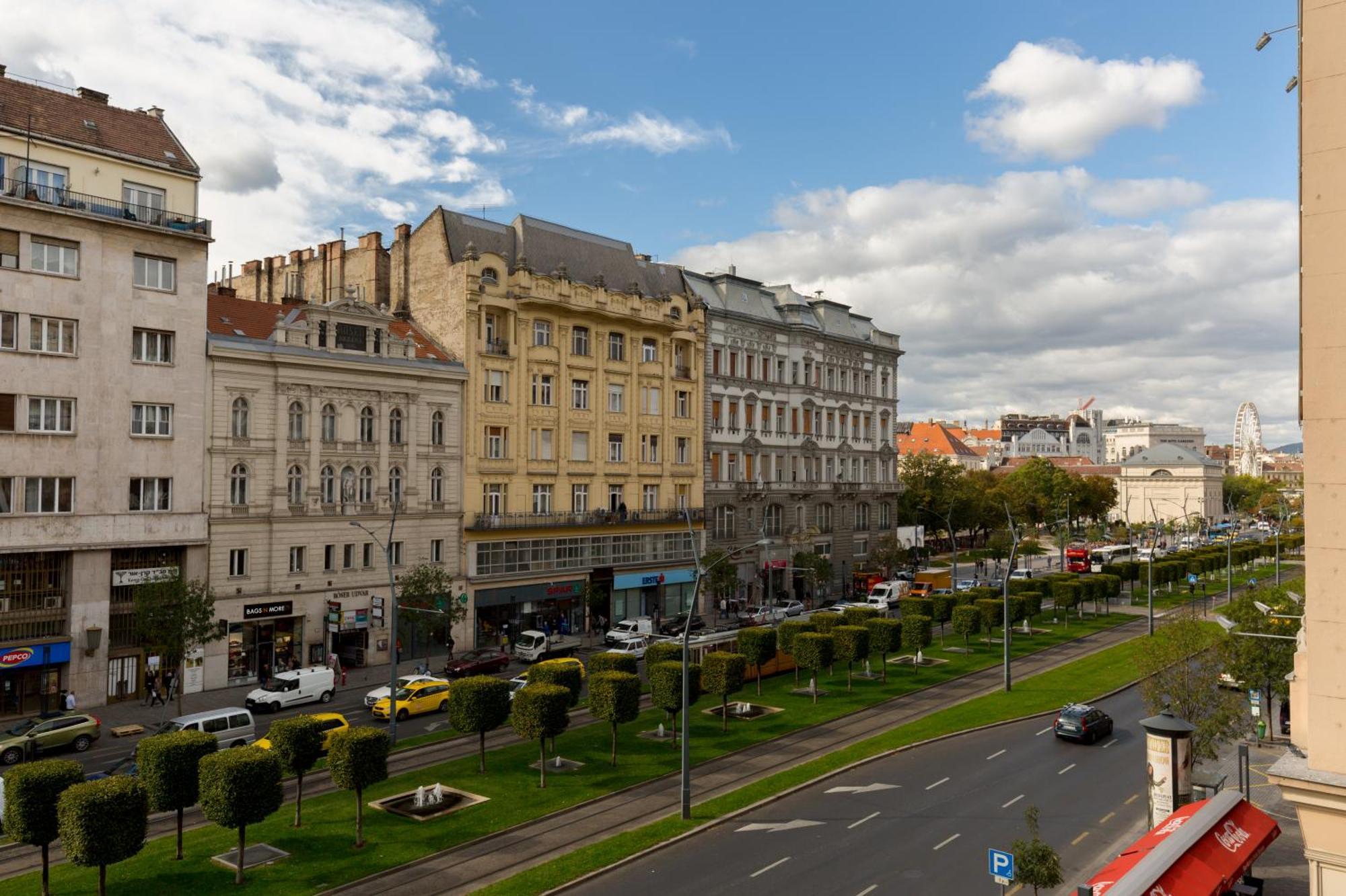 Stylish Studio Collection Central Budapest — Photos 2